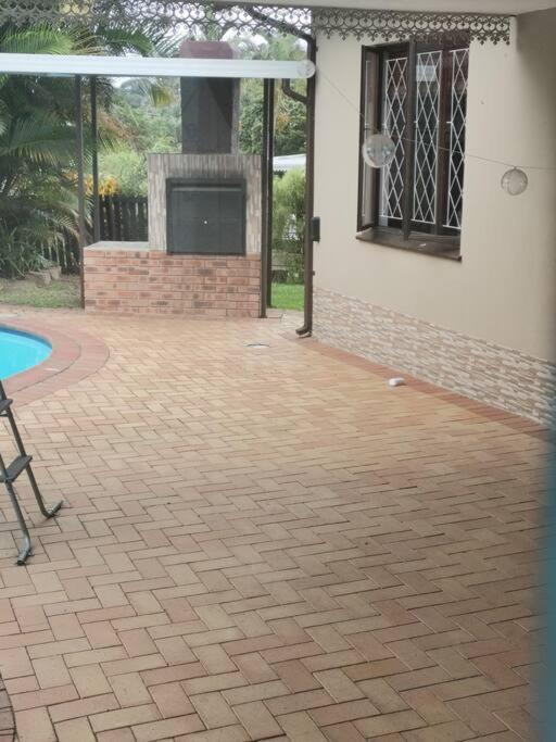The Calm Corner Apartment Pinetown Bagian luar foto