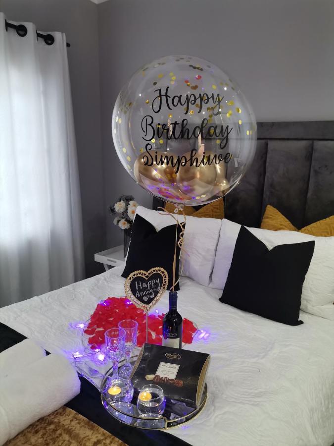 The Calm Corner Apartment Pinetown Bagian luar foto