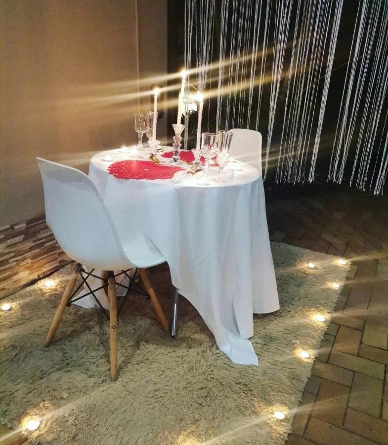 The Calm Corner Apartment Pinetown Bagian luar foto
