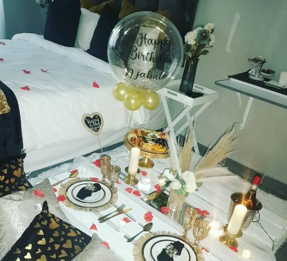 The Calm Corner Apartment Pinetown Bagian luar foto
