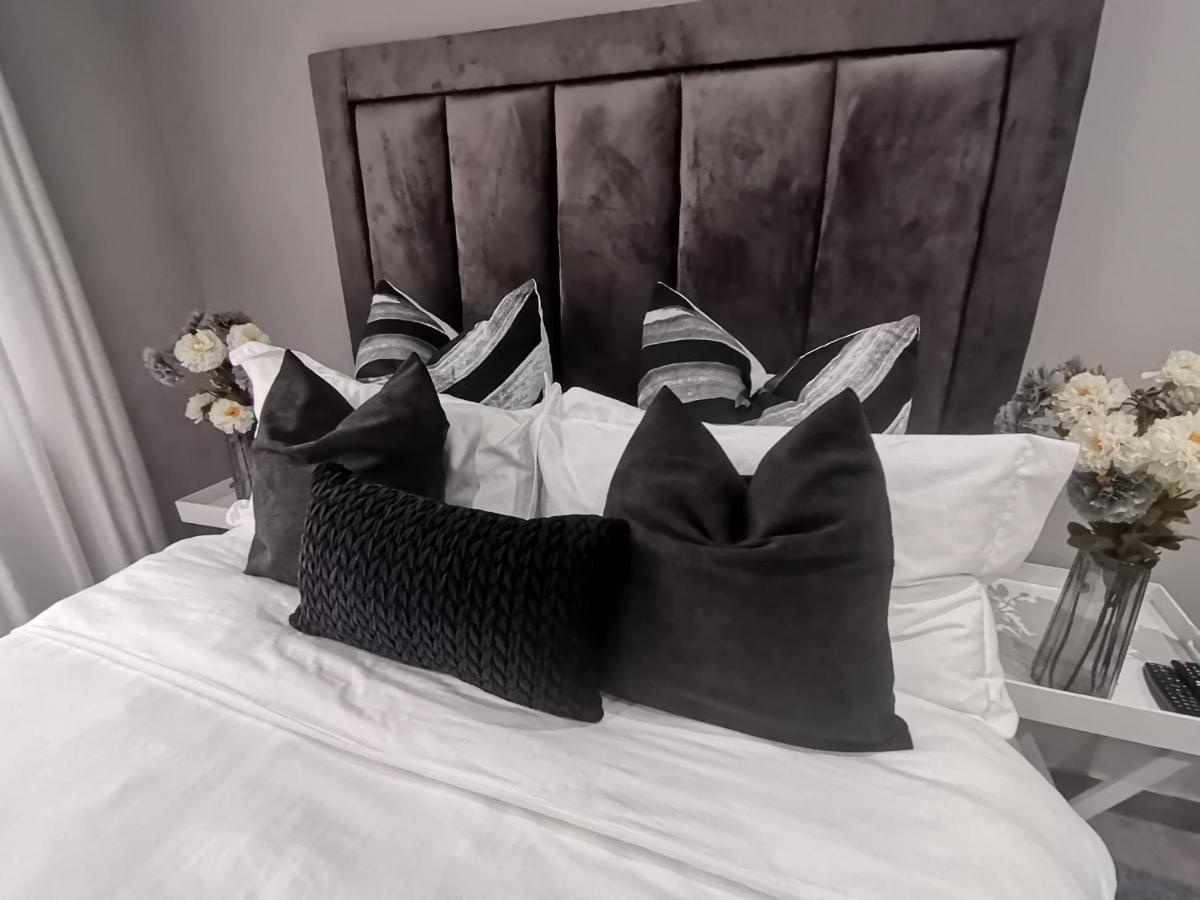 The Calm Corner Apartment Pinetown Bagian luar foto